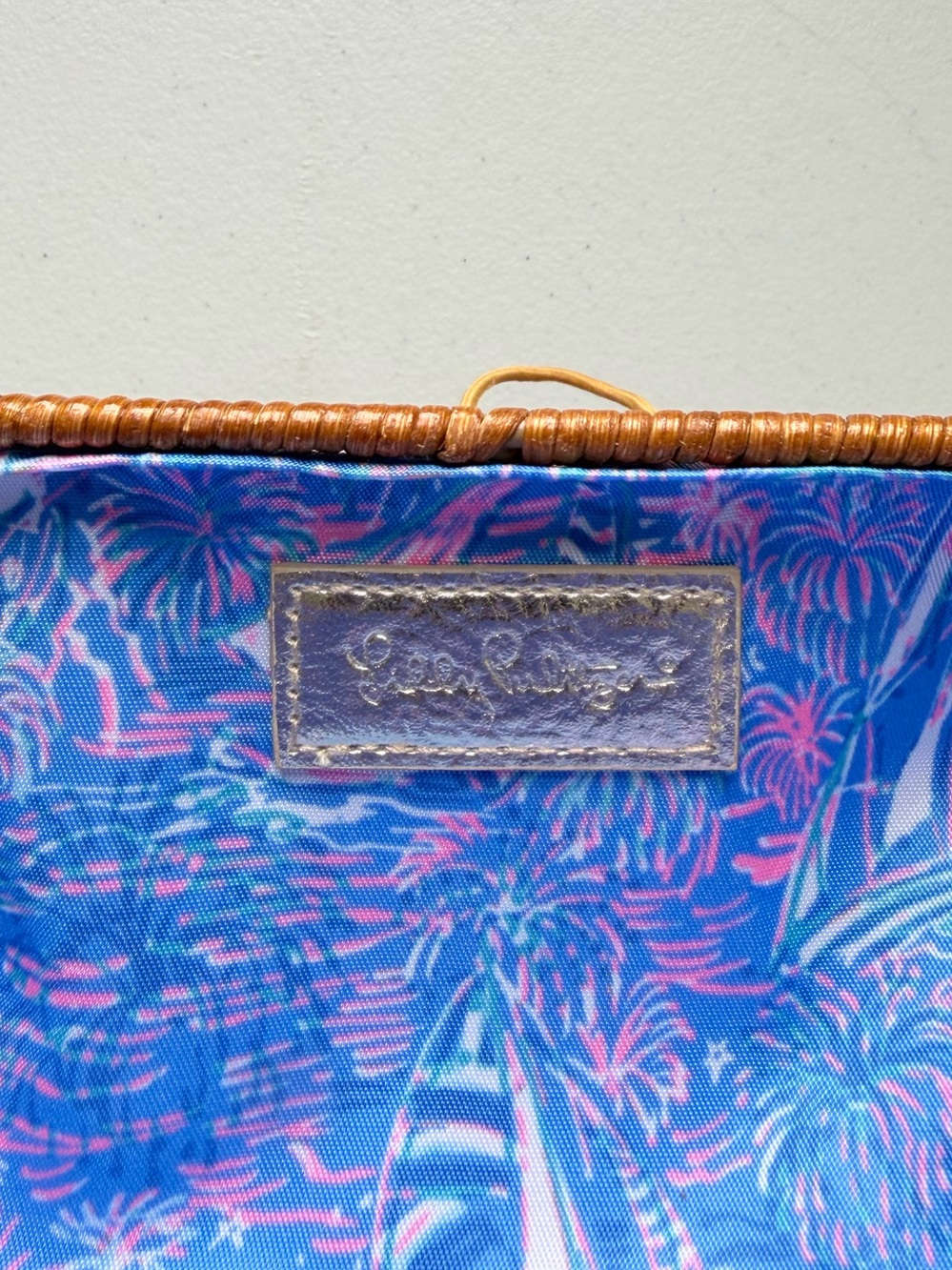 Lilly Pulitzer GWP Wicker Sunglass Case/Clutch
Boca Blue
It's a Sailabration - Picture 7 of 14